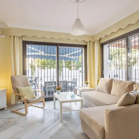 Shangri-La Casa Blanca Apartment Nerja