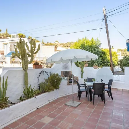 Shangri-La Casa Blanca Apartment Nerja