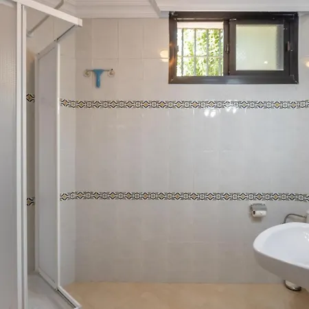 Shangri-La Casa Blanca